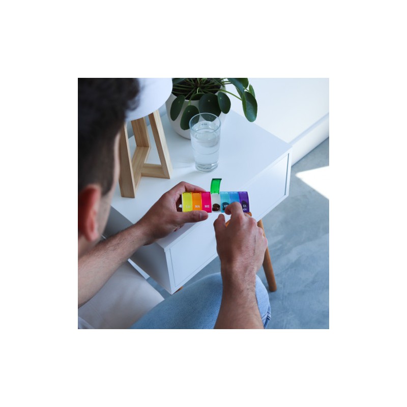 Pilulier semainier Anabox Box7 avec séparateur Multicolore Pilulier semainier Anabox Box7 avec séparateur Multicolore